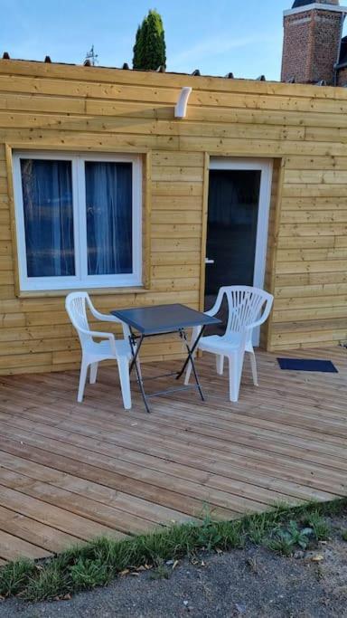 Studio En Rez De Jardin Avec Terrasse Privee - Le Petit Chateau Avesnois - Tv - Wifi - Logement Complet Avesnes-sur-Helpe Ngoại thất bức ảnh