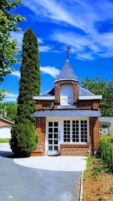 Studio En Rez De Jardin Avec Terrasse Privee - Le Petit Chateau Avesnois - Tv - Wifi - Logement Complet Avesnes-sur-Helpe Ngoại thất bức ảnh