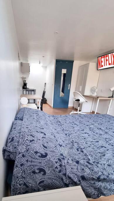 Studio En Rez De Jardin Avec Terrasse Privee - Le Petit Chateau Avesnois - Tv - Wifi - Logement Complet Avesnes-sur-Helpe Ngoại thất bức ảnh